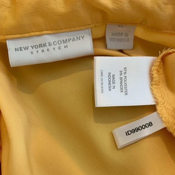 NY & Co. Yellow V-neck sleeveless ruffle top - Picture 3 of 3